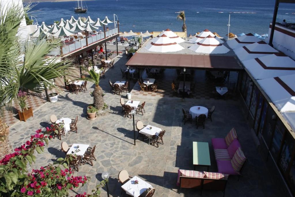 Amfora Hotel 0*