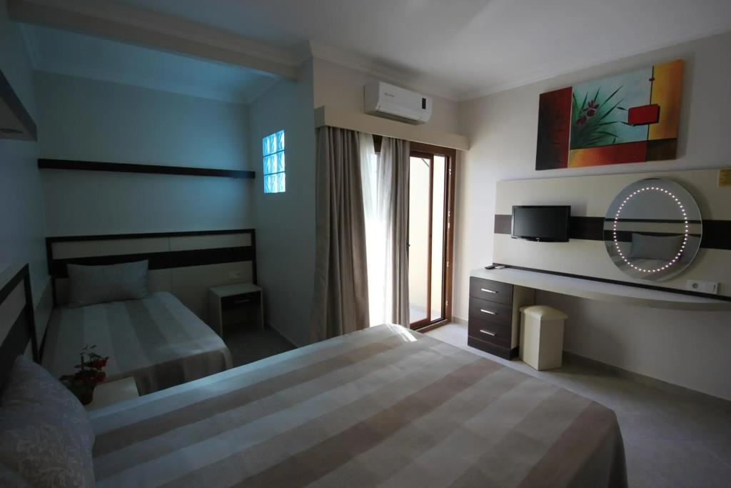 Amfora Hotel 0*