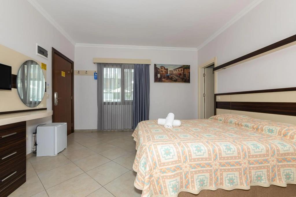 Amfora Hotel 0*