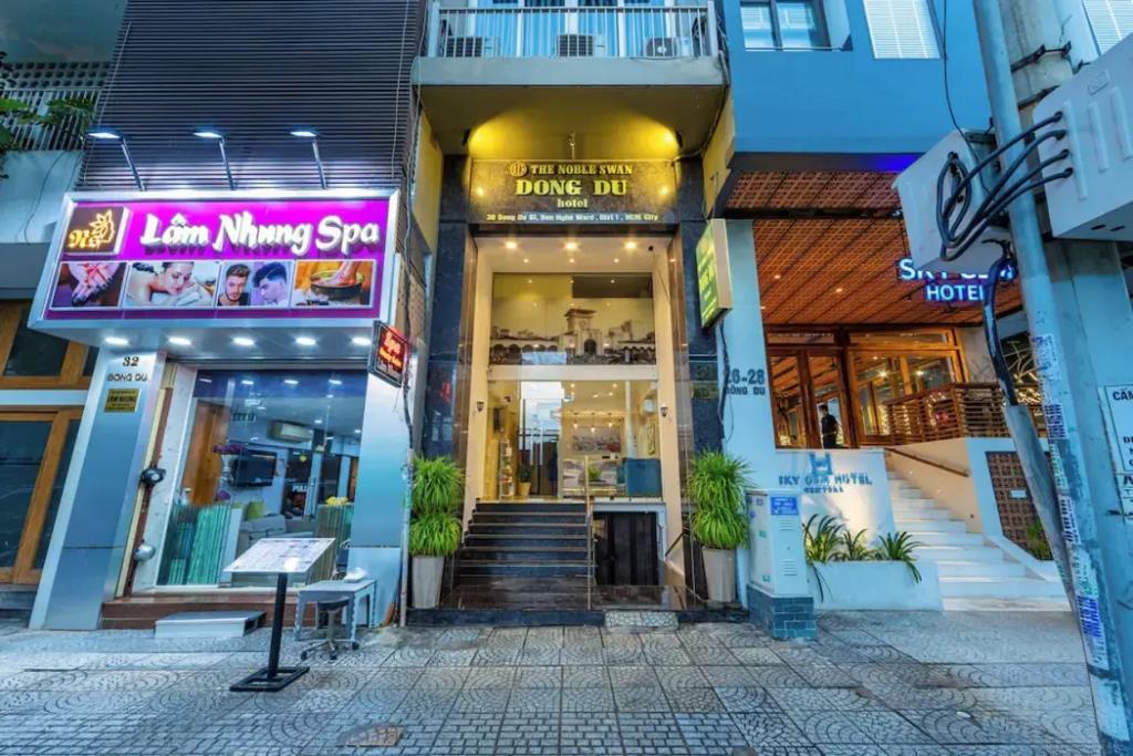 The Noble Swan Central Dong Du Hotel 3*