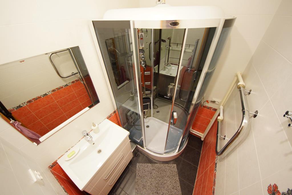 Kalinin Living Quarters 0*