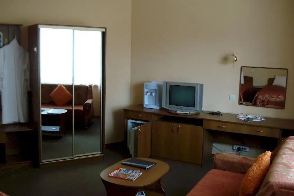 Yahont Hotel 3*