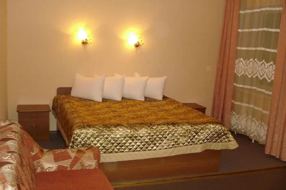 Yahont Hotel 3*