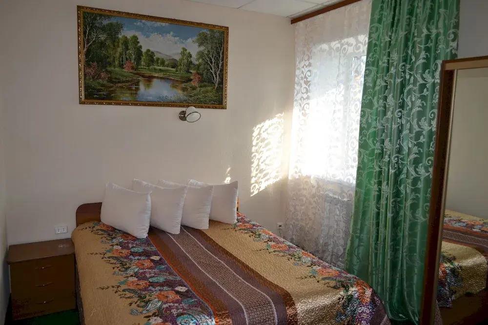 Yahont Hotel 3*