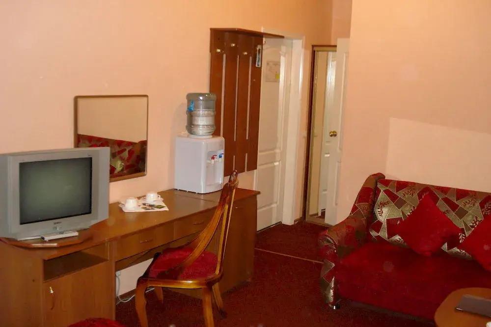 Yahont Hotel 3*