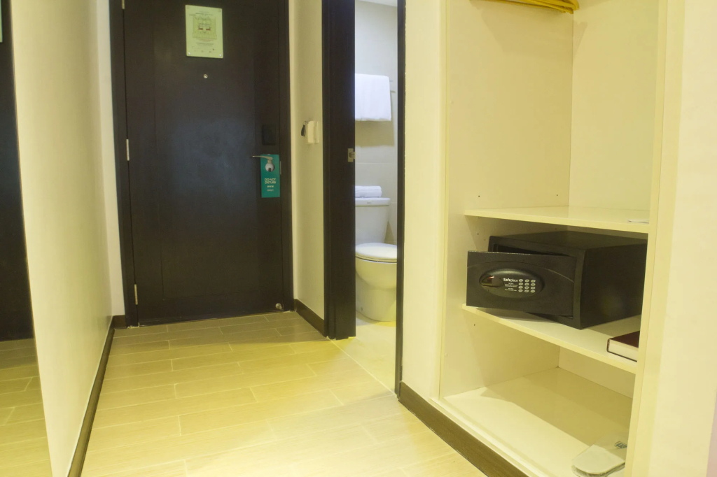 Holiday Inn Express Manila Newport City by IHG 3*