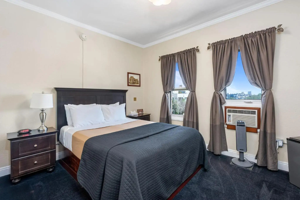 Holiday Inn Express Manila Newport City by IHG 3*