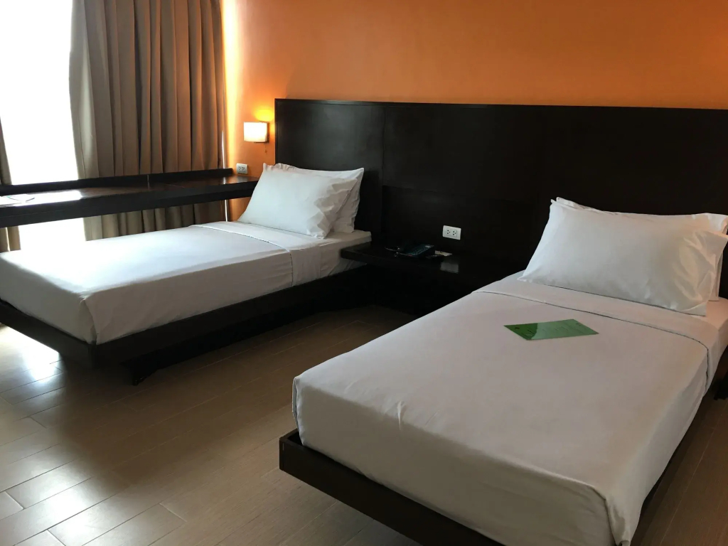 Holiday Inn Express Manila Newport City by IHG 3*