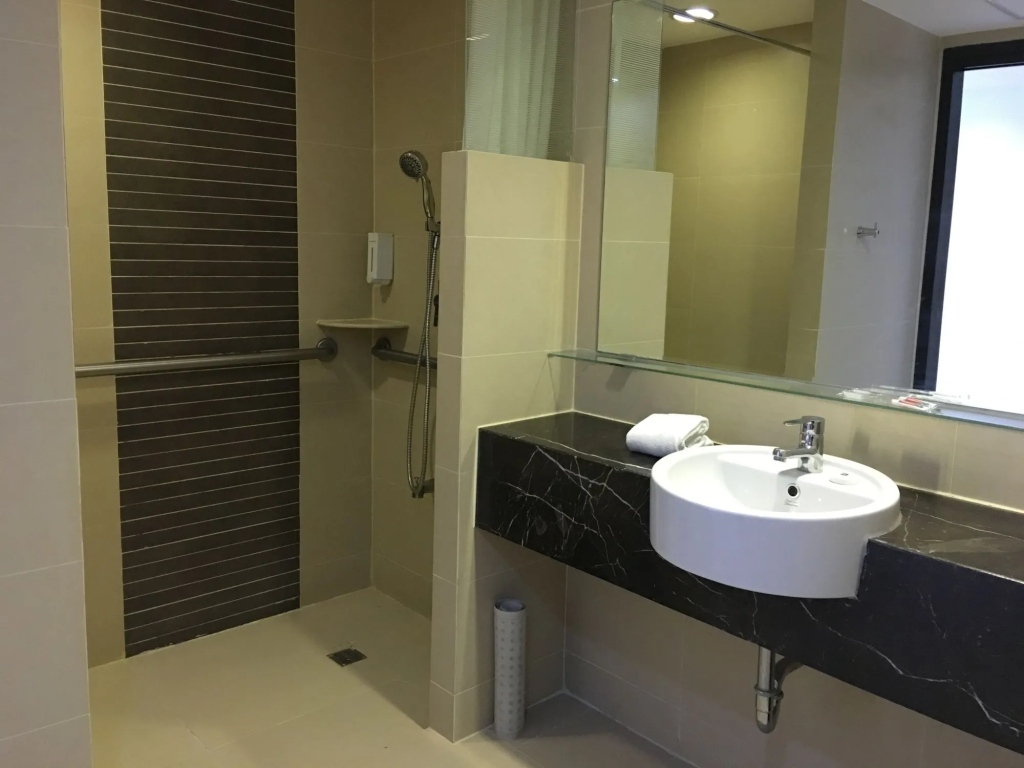 Holiday Inn Express Manila Newport City by IHG 3*