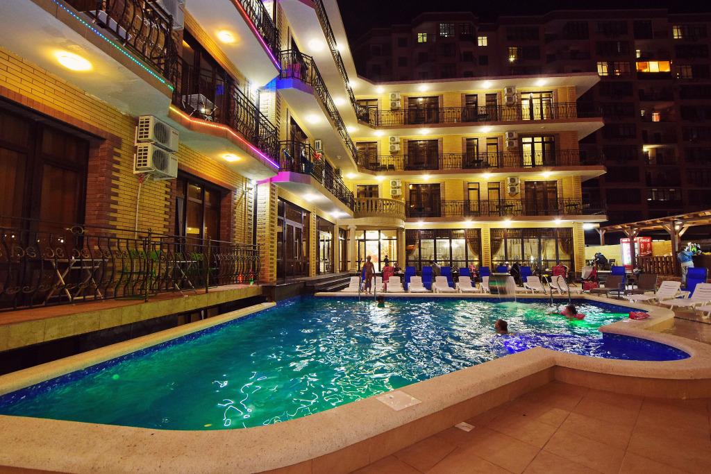 Castro Hotel 3*