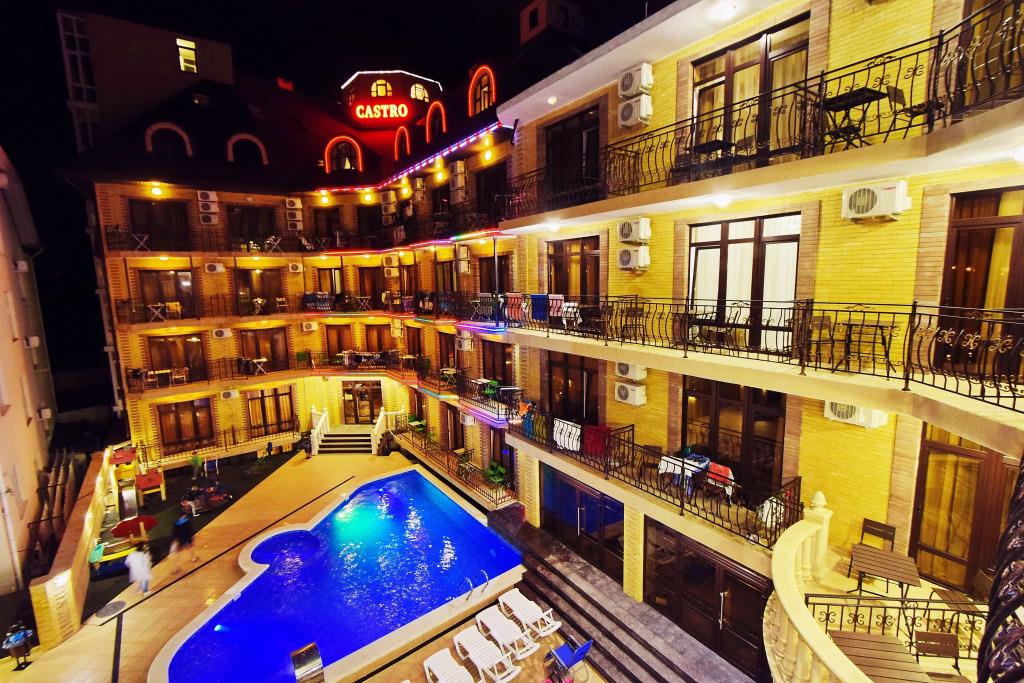 Castro Hotel 3*