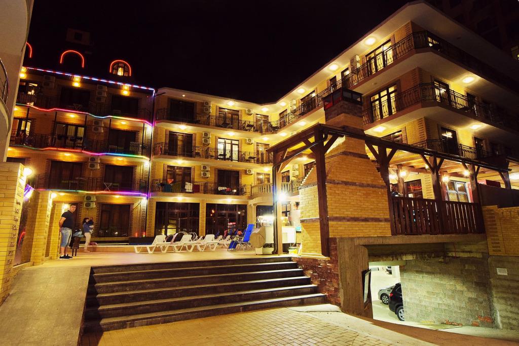 Castro Hotel 3*