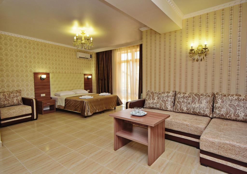 Castro Hotel 3*
