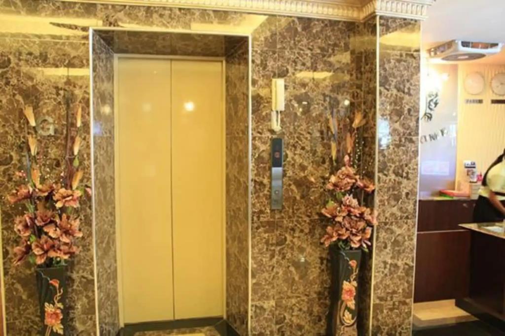Maleez Lodge Hotel and Restaurant 3*
