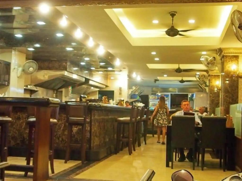 Maleez Lodge Hotel and Restaurant 3*
