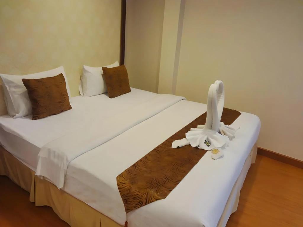 Maleez Lodge Hotel and Restaurant 3*
