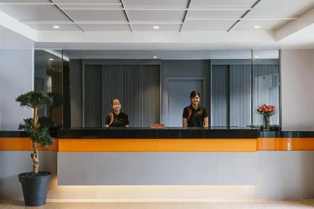 Season Place Hotel 3*