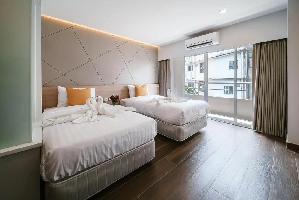 Season Place Hotel 3*