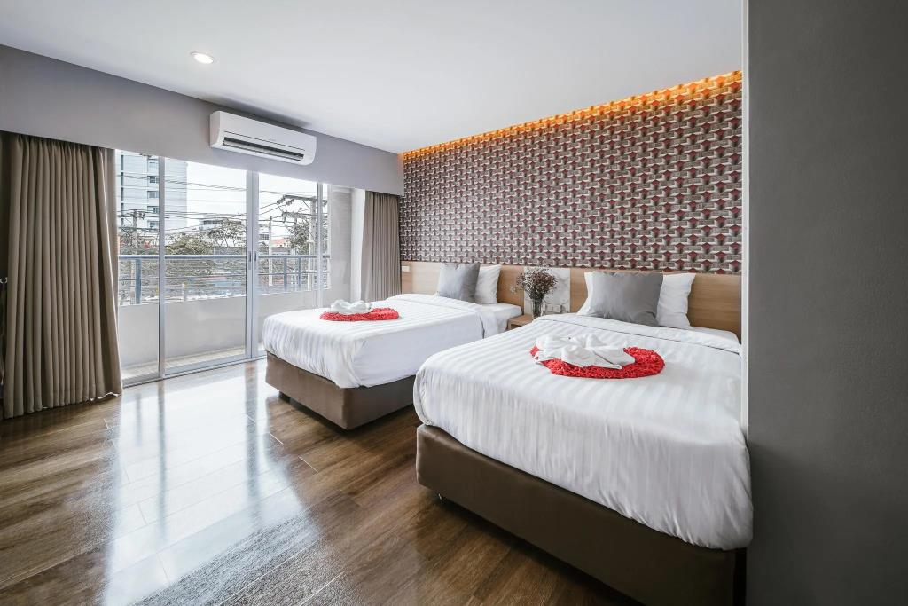 Season Place Hotel 3*