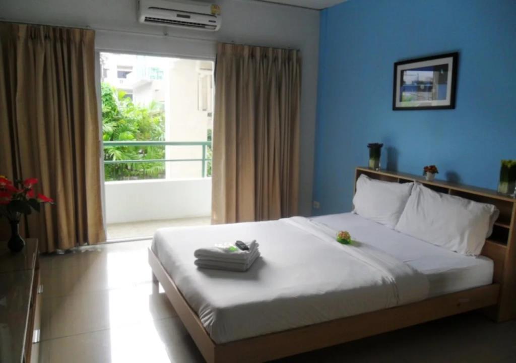 Season Place Hotel 3*