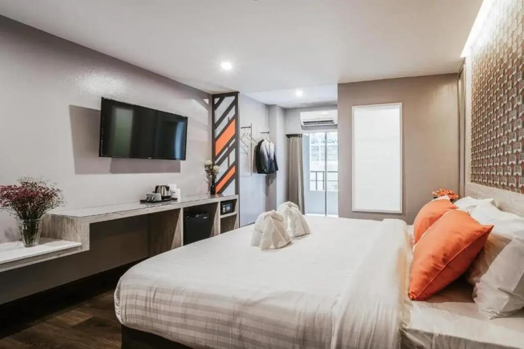Season Place Hotel 3*