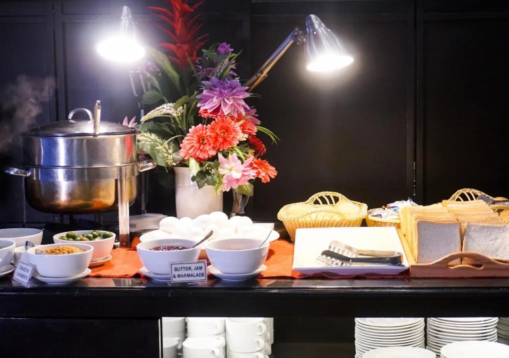 Bayview Park Hotel Manila 3*