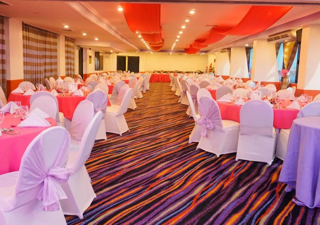 Bayview Park Hotel Manila 3*