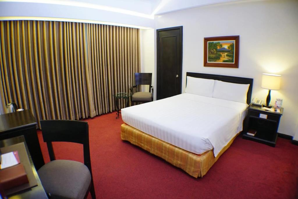 Bayview Park Hotel Manila 3*