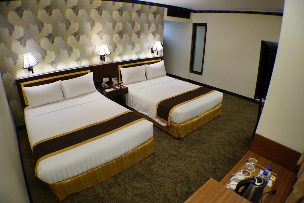 Bayview Park Hotel Manila 3*