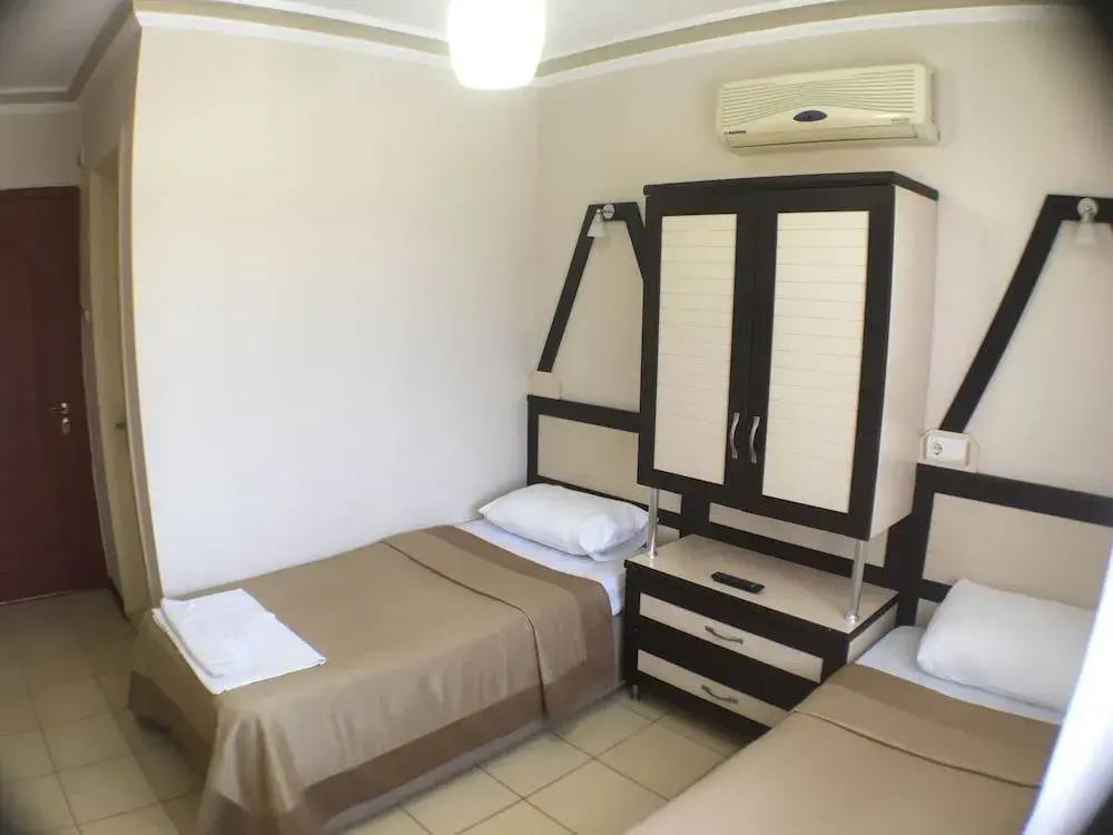 Ates Otel 0*