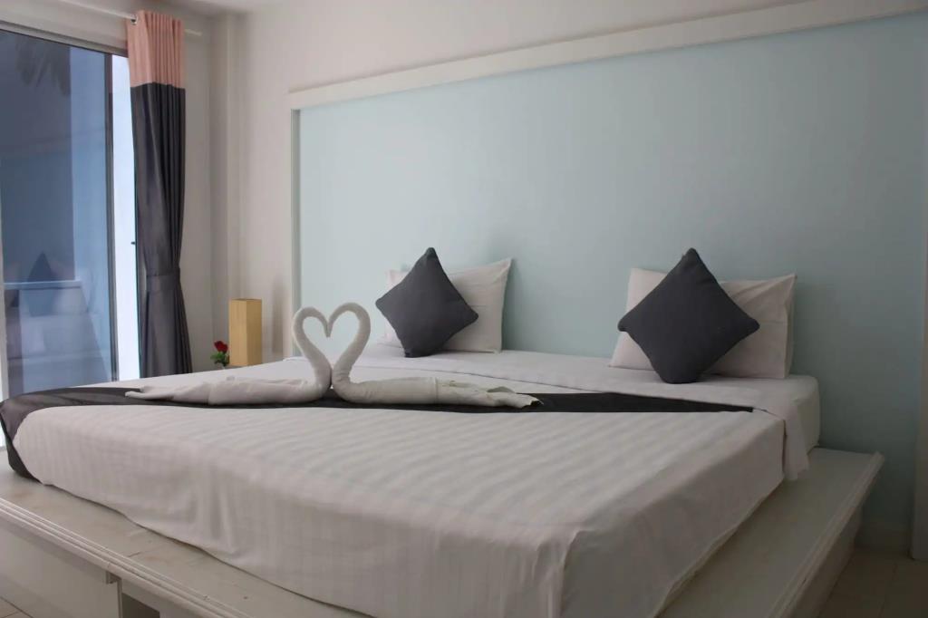 Phuket Racha at Kata Homestay 3*