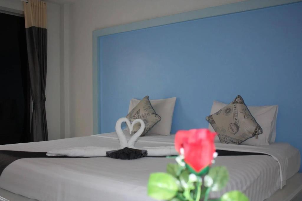 Phuket Racha at Kata Homestay 3*