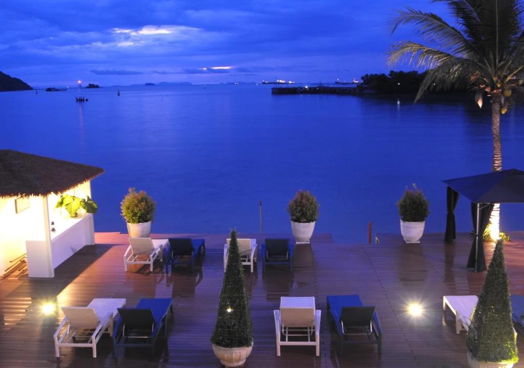 Phuket Boat Quay 4*