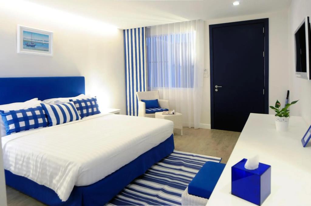Phuket Boat Quay 4*
