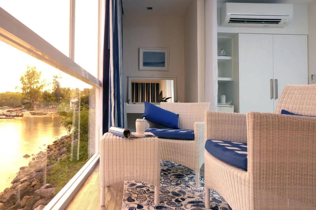 Phuket Boat Quay 4*