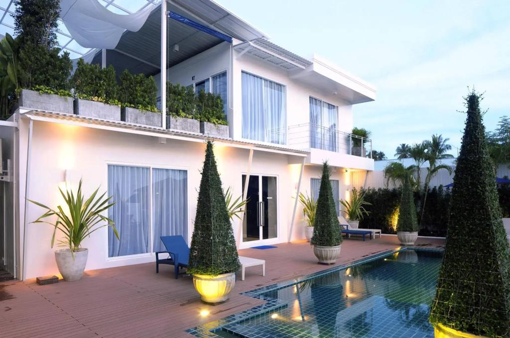 Phuket Boat Quay 4*