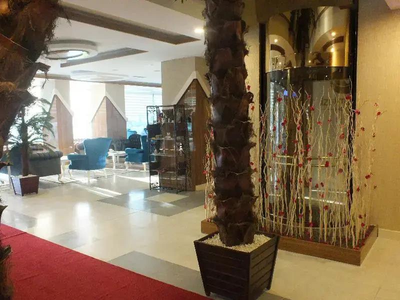 Hotel Izgi Turhan 3*