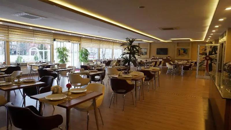 Hotel Izgi Turhan 3*