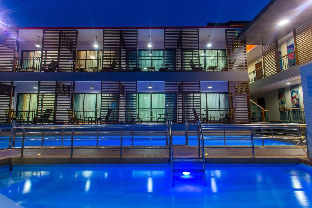 Chayadol Resort 3*