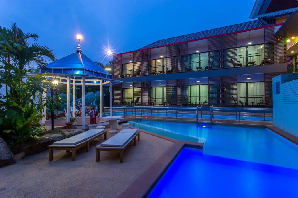 Chayadol Resort 3*