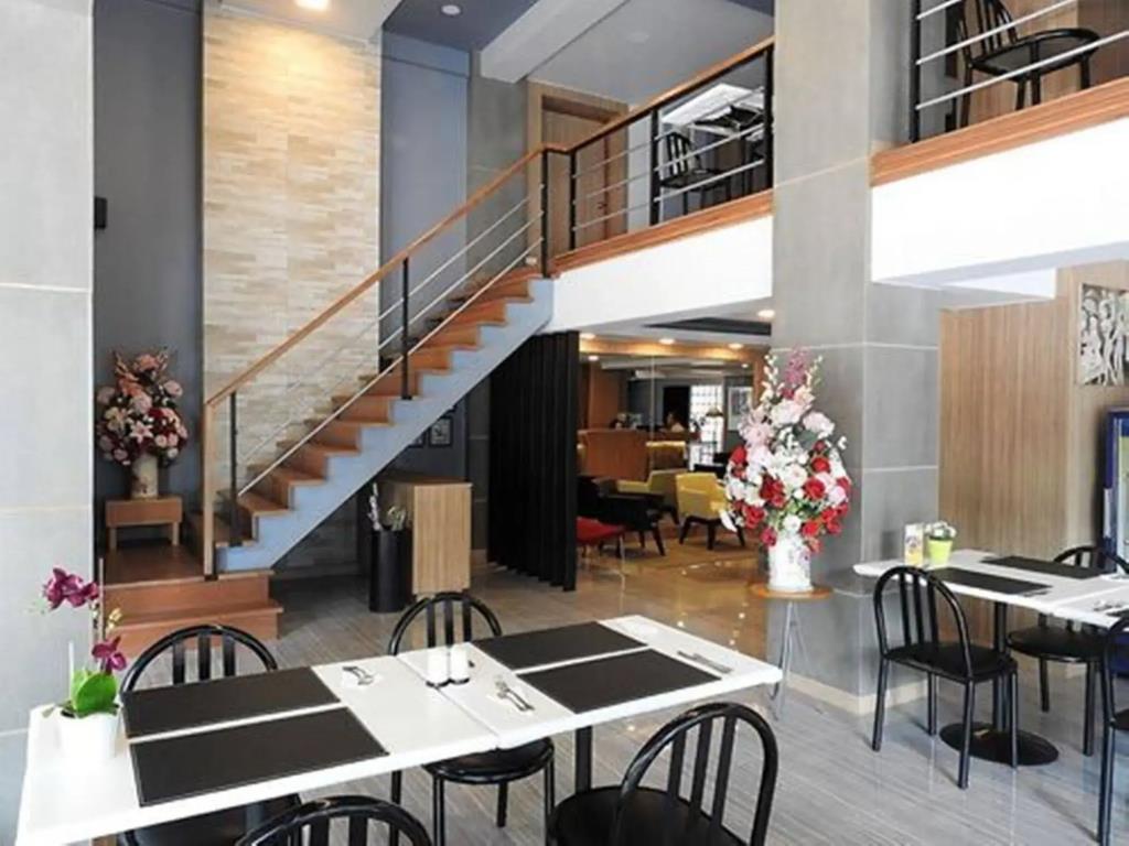 Get Sleep Bangkok Surawong 3*