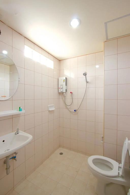 Charn Residence 3*