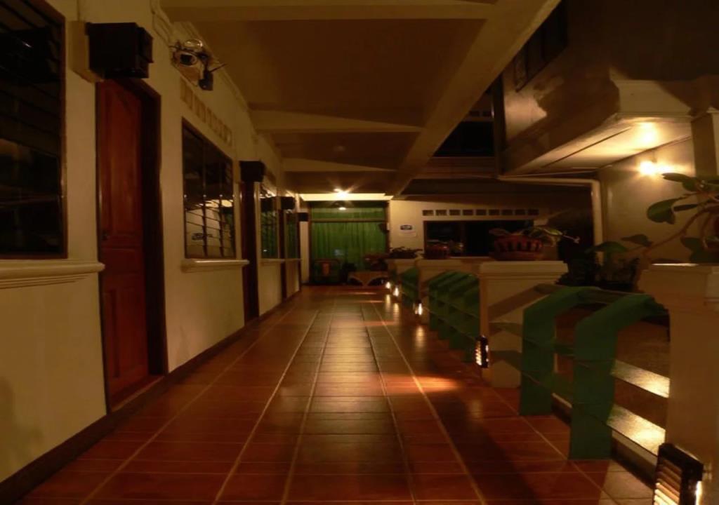 Tri Gong Hotel 2*