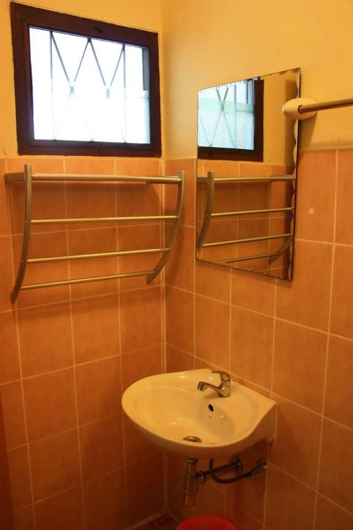 Tri Gong Hotel 2*