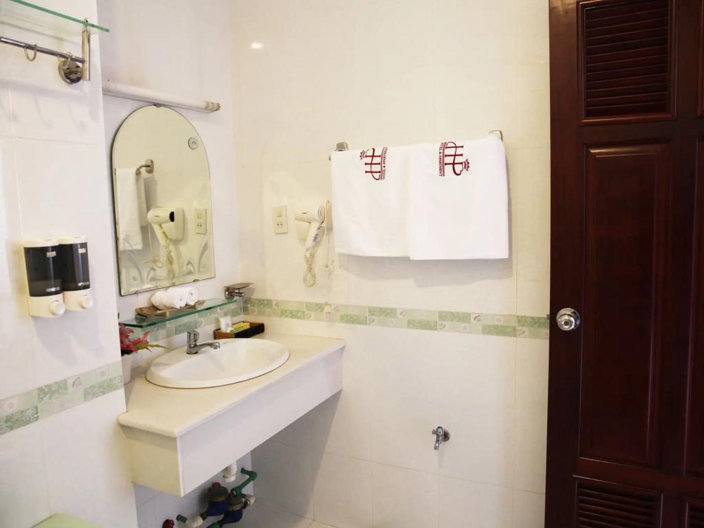 Hoa Phat Hotel & Apartment 3*