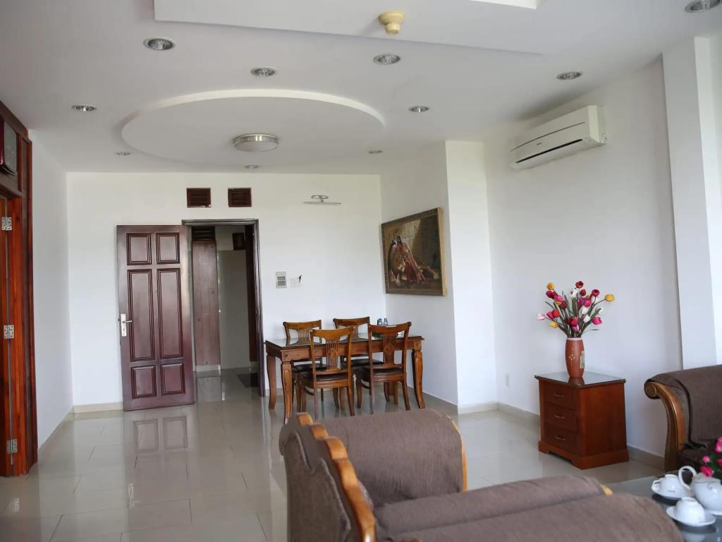 Hoa Phat Hotel & Apartment 3*