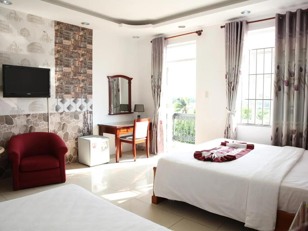 Hoa Phat Hotel & Apartment 3*
