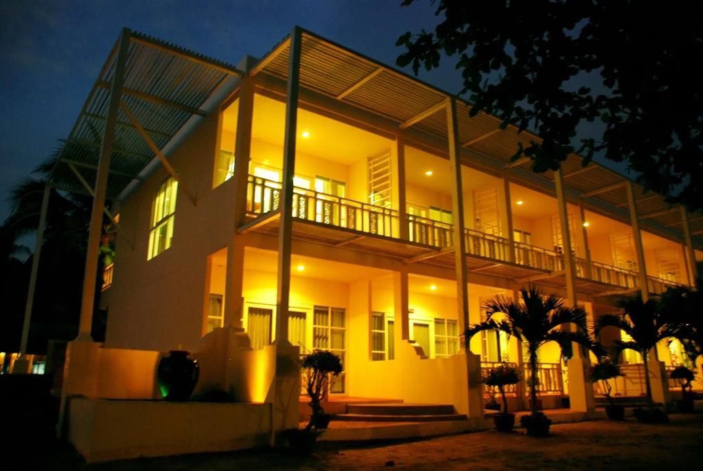 Ananda Villa 0*