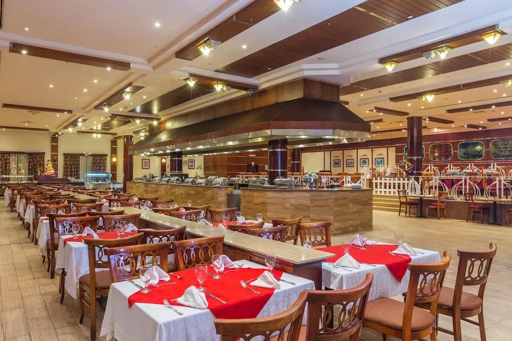 Red Sea Taj Mahal Resort & Aqua Park 5*