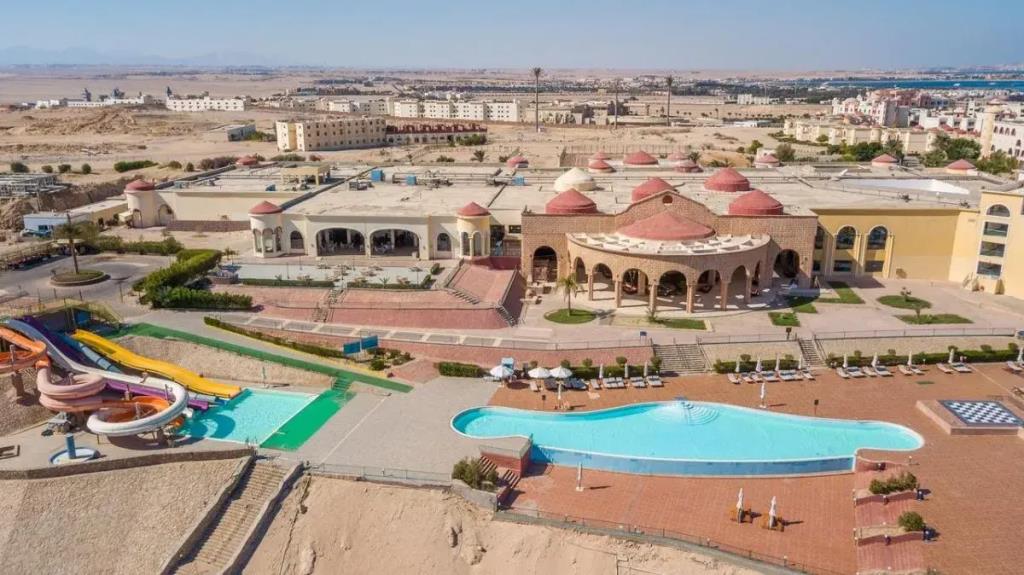 Red Sea Taj Mahal Resort & Aqua Park 5*